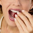 Rinse teeth by triklozan